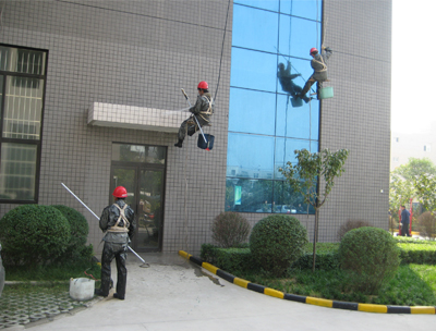 ��������ʹ�÷��� ������Ա������� �������๫˾ ���ݱ��๫˾